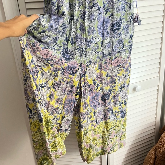 Anthropologie jumpsuit 💐 - Picture 6 of 10